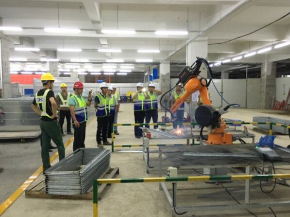 焊接機器人在工地上的出色表現應用